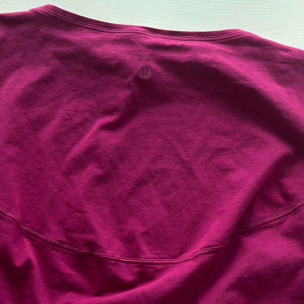 LULULEMON TOP SIZE 2